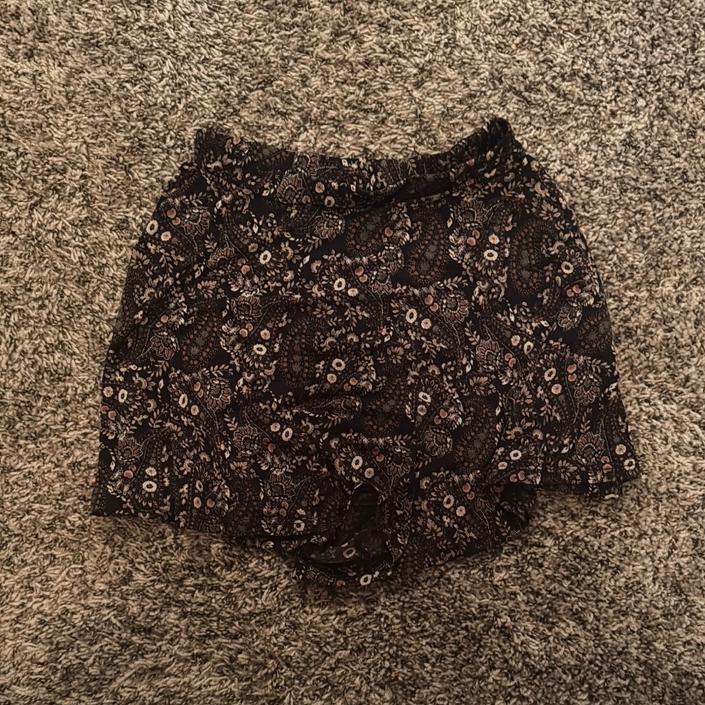 Floral Patterned Mini Skirt